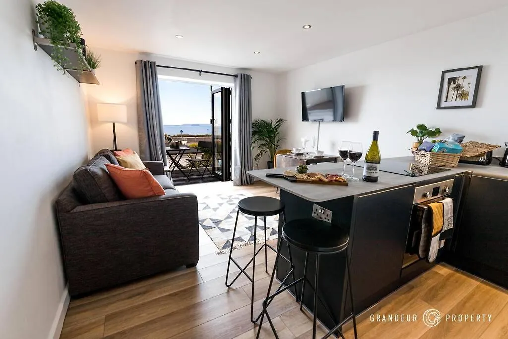 The Beach House By Grandeur Property Bournemouth