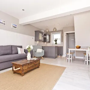  Holiday home Bournecoast - Coastguard - Sea View - Garden - Hot Tub - Hb6098